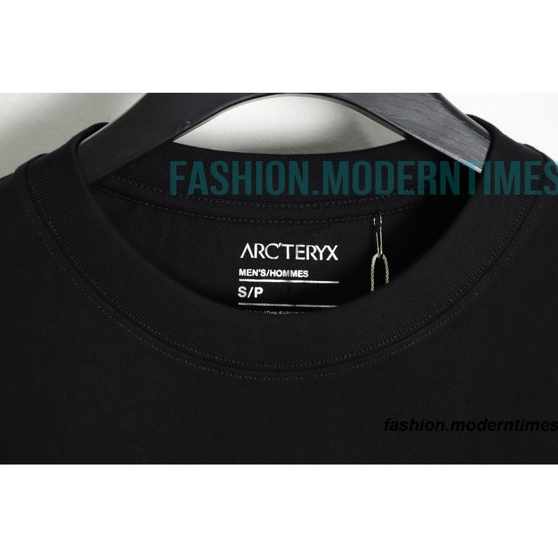 Arc Teryx - Large Logo Printed Short Sleeve T-shirt On The Back Arc Teryx - Large Logo Printed Short Sleeve T-shirt On The Back